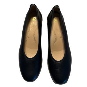 SAS Regina pump, size 11 1/2 W, NWOT, black